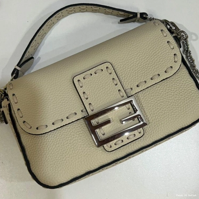 Vintage HOT Baguette Mini Selleria Bag In Leather Beige Romano Fendi Cuoio 0712